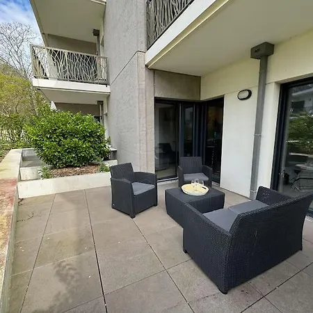 Spacieux Avec Terrasse * 캉