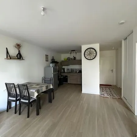 아파트 Spacieux Avec Terrasse 캉