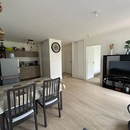 Spacieux Avec Terrasse 캉