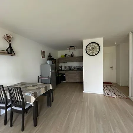 Spacieux Avec Terrasse * 캉