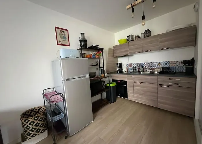 Apartment Spacieux Avec Terrasse Caen